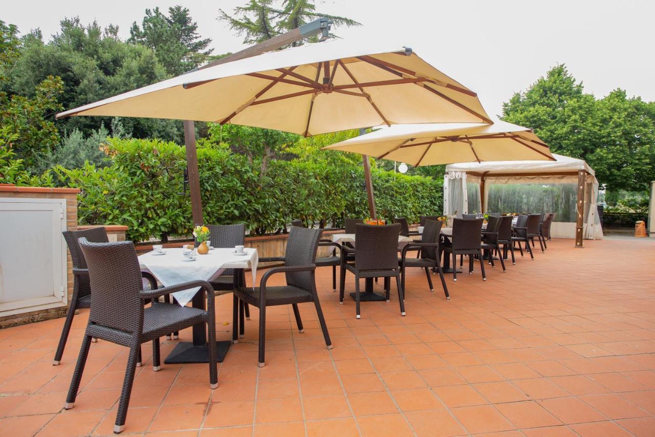 Hotel Villa Verde Rivotorto Exterior photo